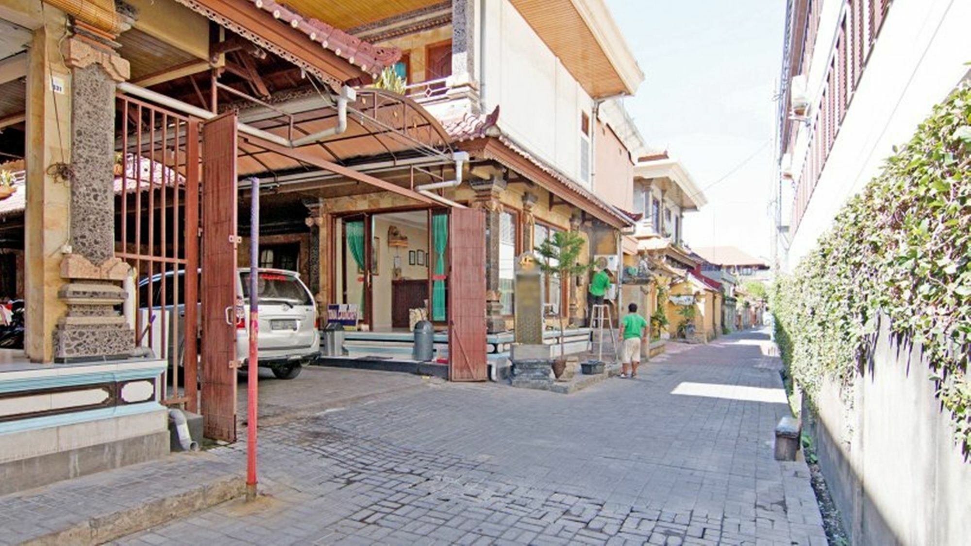Segara Sadhu Inn Kuta By Ecommerceloka Exterior photo