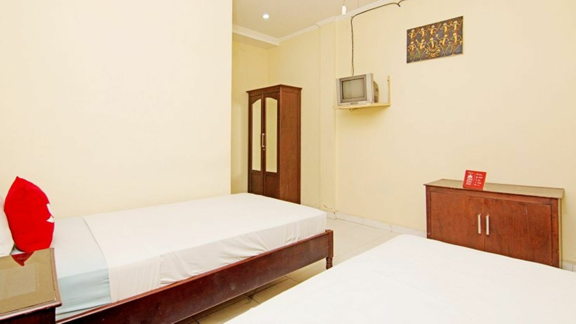 Segara Sadhu Inn Kuta By Ecommerceloka Exterior photo