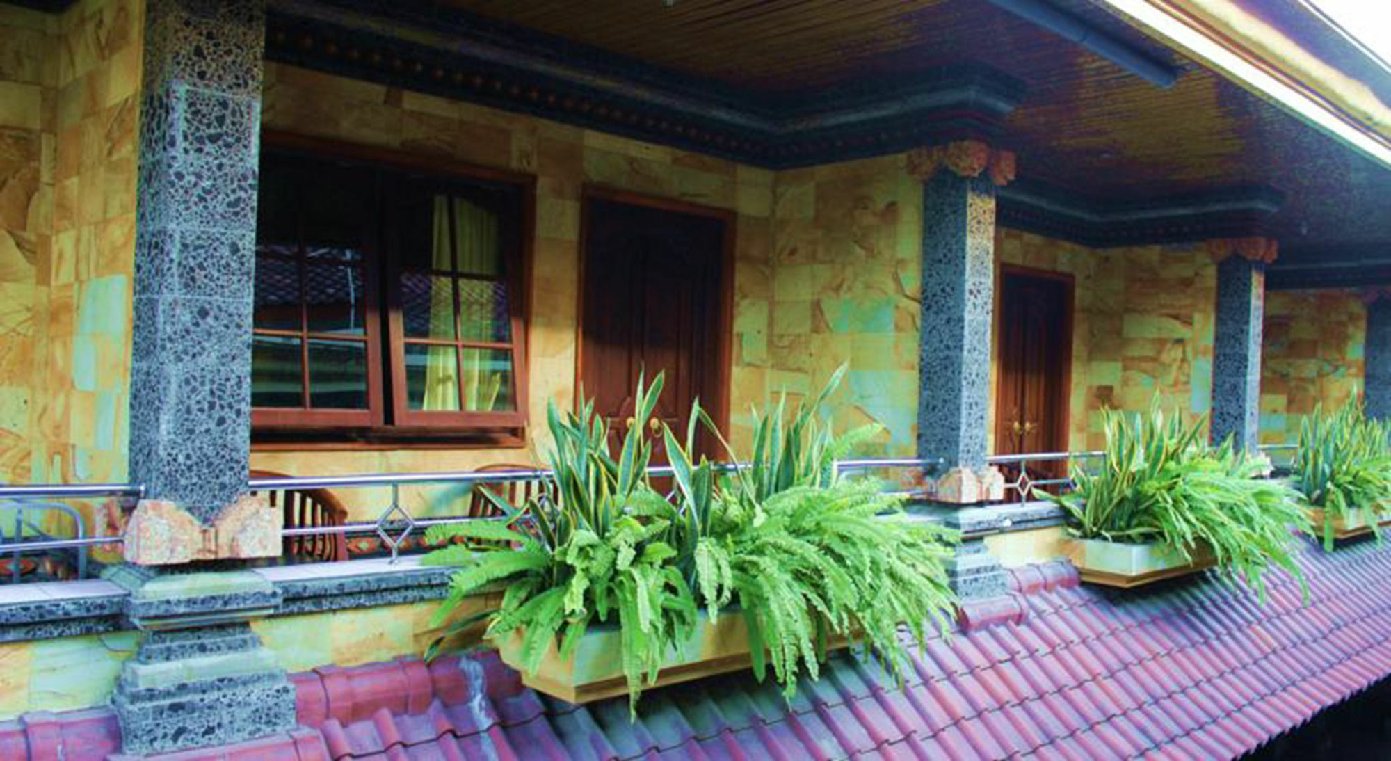 Segara Sadhu Inn Kuta By Ecommerceloka Exterior photo